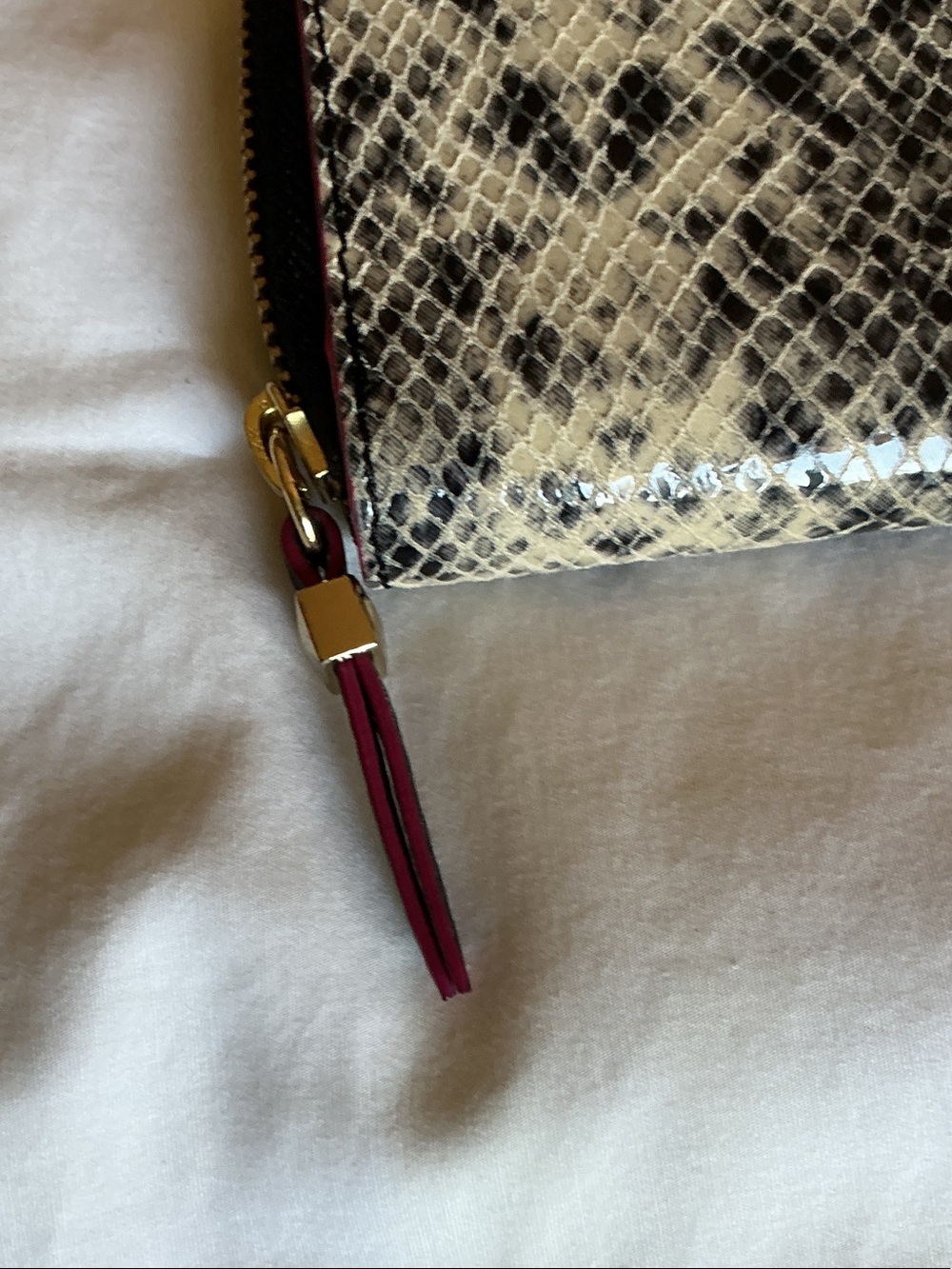 Stella & Dot Black and Cream Snake-Print Zip Wallet - Picture 8 of 9